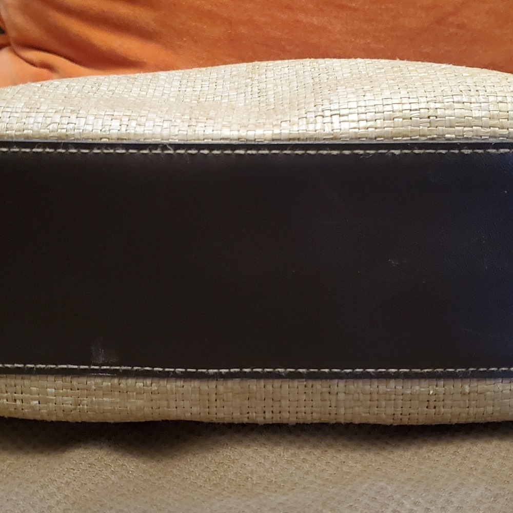 handbag - Picture 3 of 6